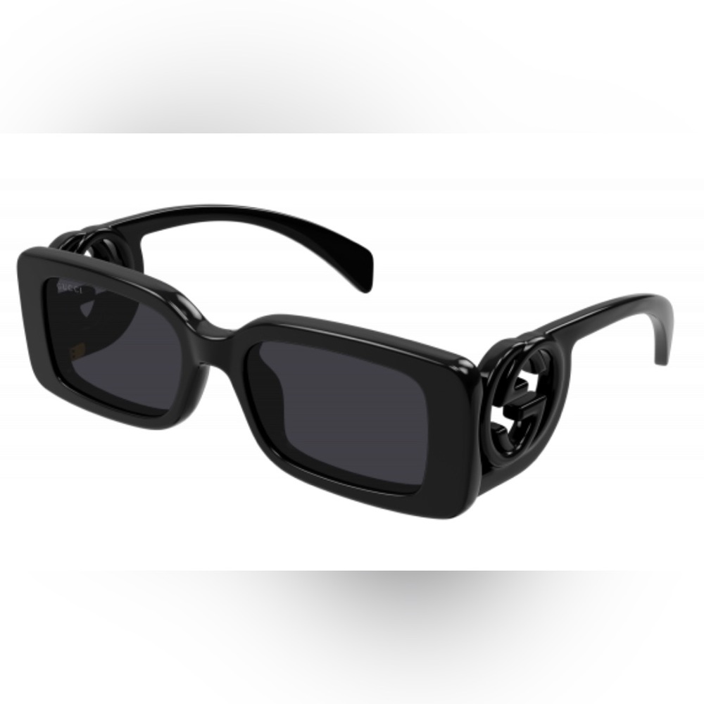Inspired frames comes with a dustbag/carrying case